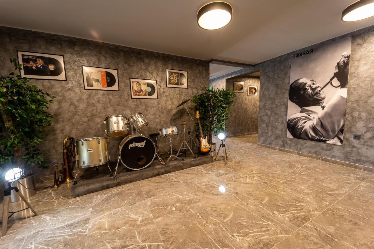 Hotel Caesar 2 Kurdzhali Ngoại thất bức ảnh