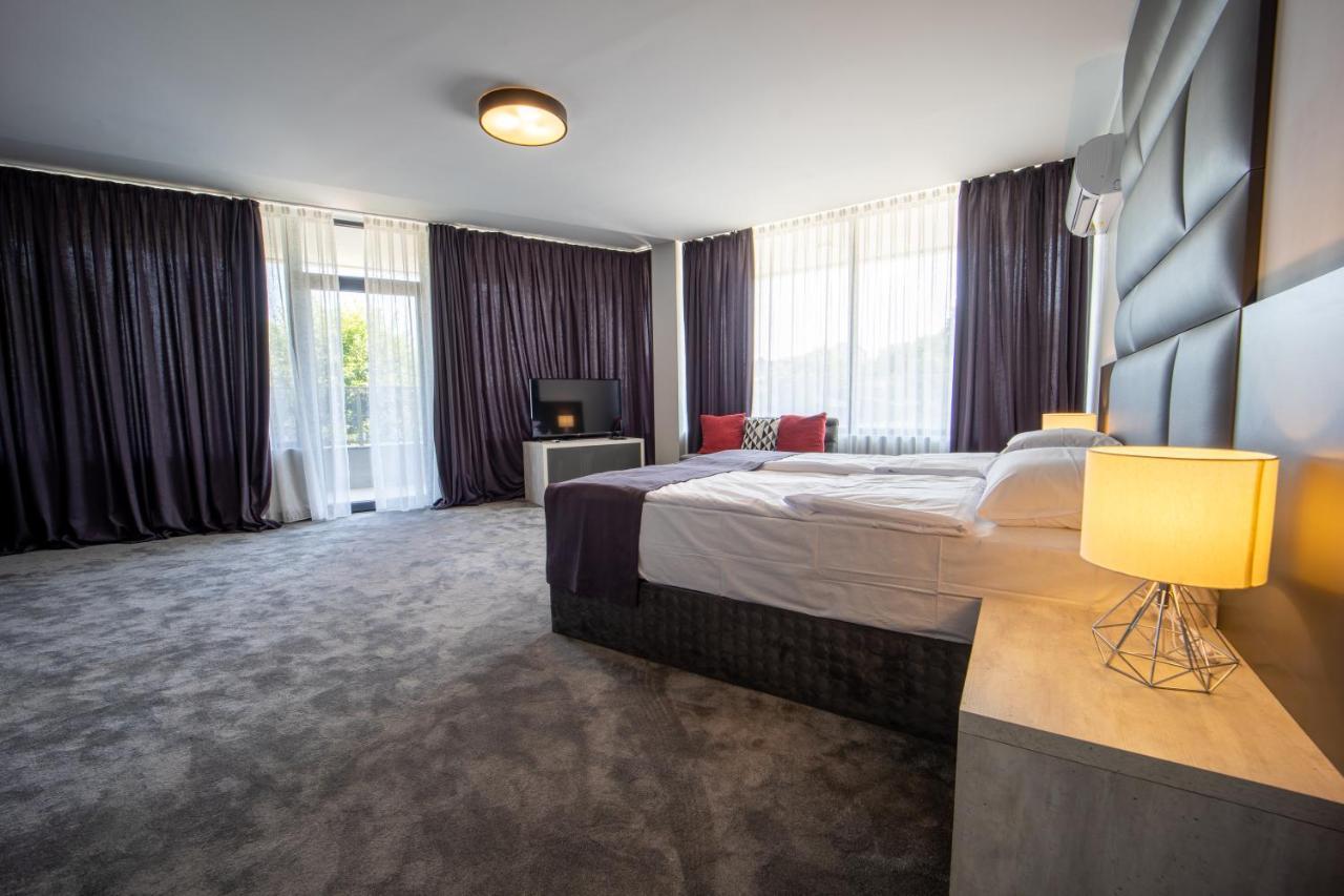 Hotel Caesar 2 Kurdzhali Ngoại thất bức ảnh